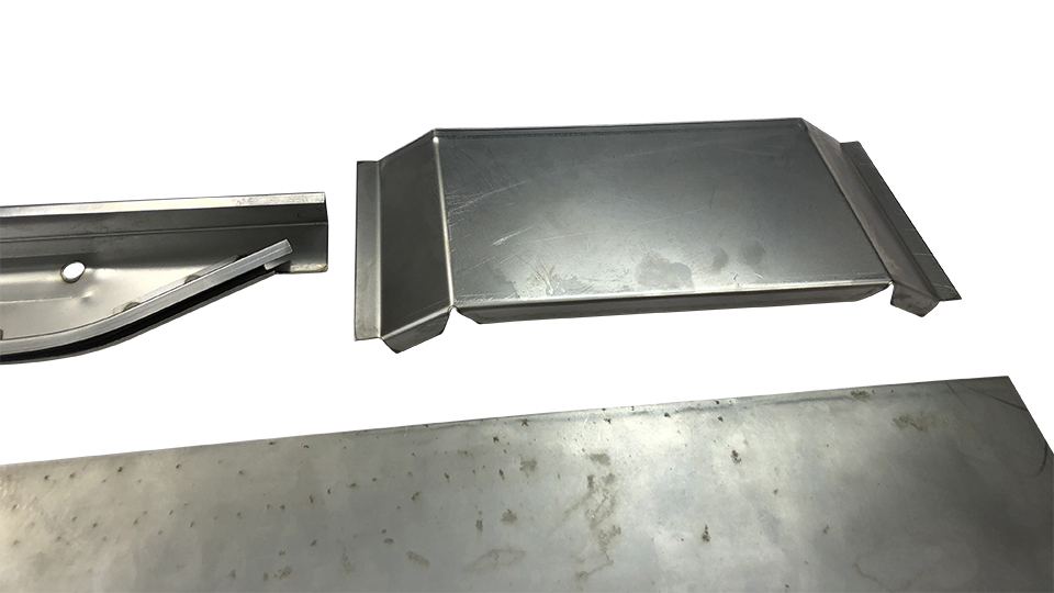 einschweissblech-reparaturblech-rep-blech-tuer-rechts-unten-unimog-403-406-413-416-421-cabrio-gerade-scheibe-shop_03