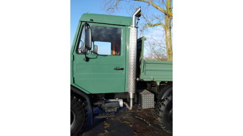 auspuff-hochlegung-unimog-408-u90-u100-shop_03-2