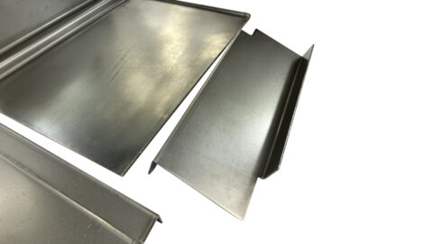 satz-einschweissbleche-blech-karosserie-kabinenecke-kabine-hinten-ecke-unimog-424-425-427-435-shop_03