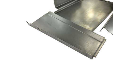 satz-einschweissbleche-blech-karosserie-kabinenecke-kabine-hinten-ecke-unimog-424-425-427-435-shop_02