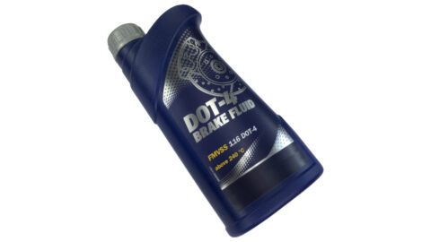 bremsfluessigkeit-kupplungsfluessigkeit-bremshydraulik-bremsoel-hydraulik-kupplungshydraulik-kupplungsoel-unimog-mb-trac-shop_01