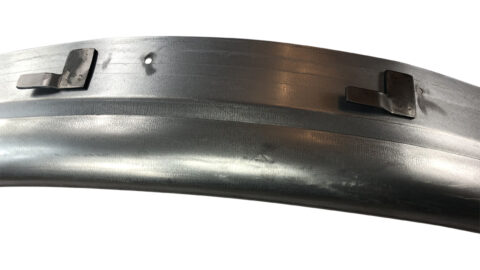 kotfluegel-vorne-schmal-links-blech-unimog-424-425-427-shop_02